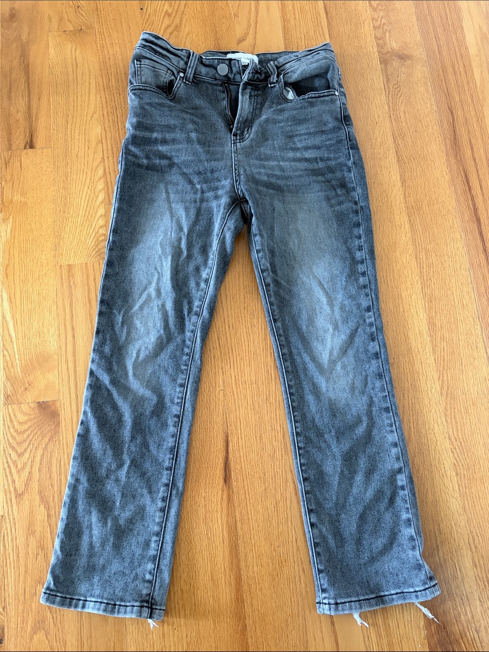 Risen cropped jeans - size 3/26 Like New!